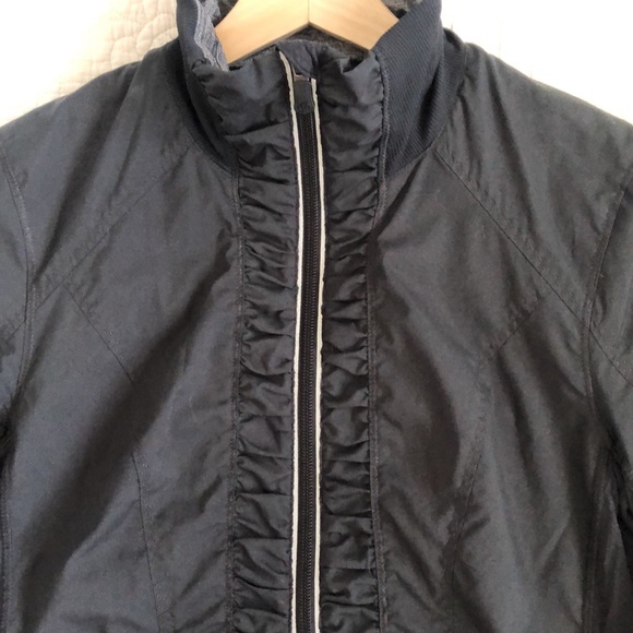 Lululemon zip up jacket - Picture 3 of 8